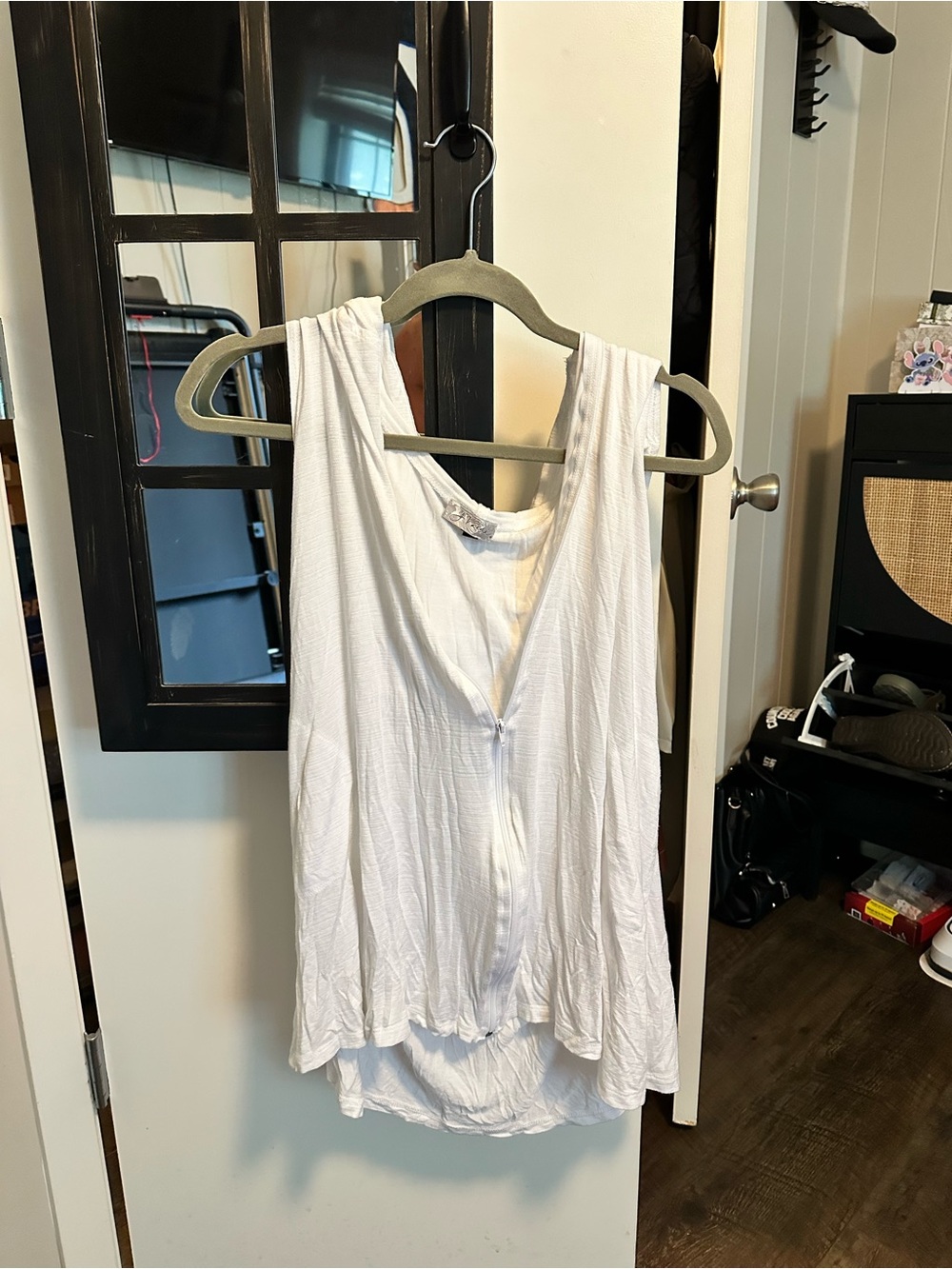 Lightweight White Sleeveless Button-Front Tank Top